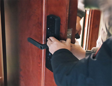 南宫24小时上门开锁公司